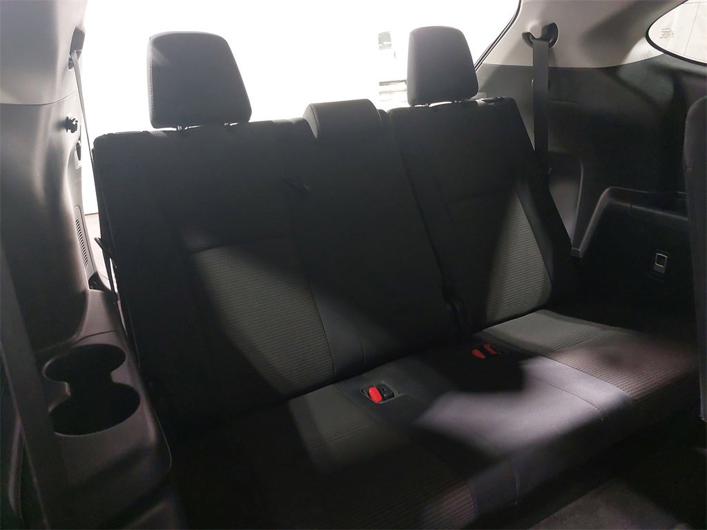 Used 2023 Toyota Highlander LE image 12