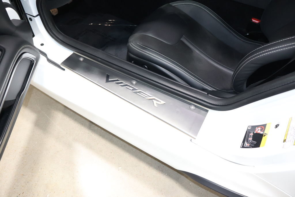 Used 2015 Dodge Viper w/ Quick Order Package 22J GT image 28