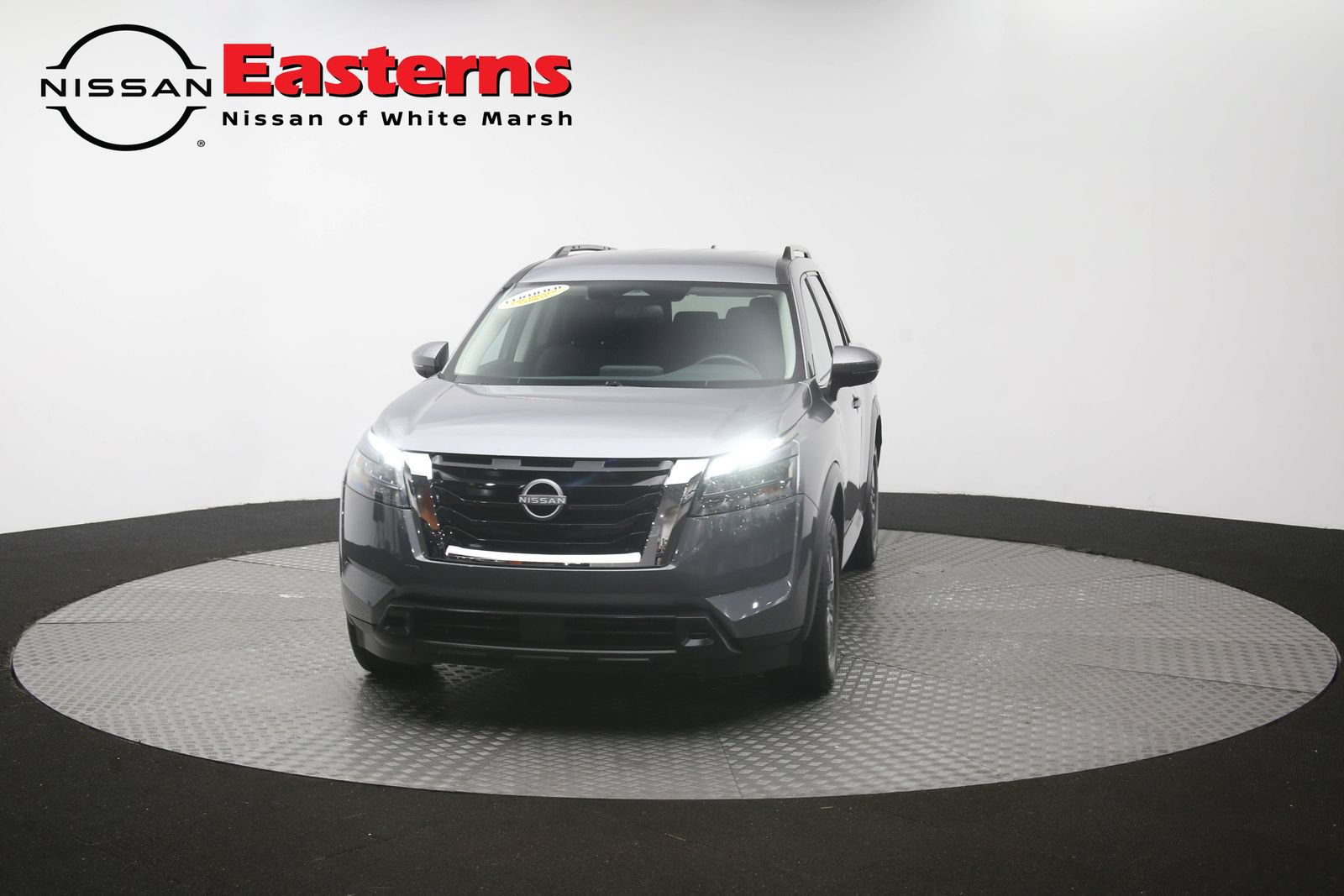 Used 2025 Nissan Pathfinder SV FWD image 54