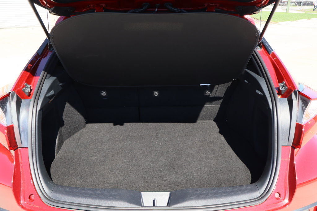 Used 2018 Toyota C-HR XLE FWD image 25