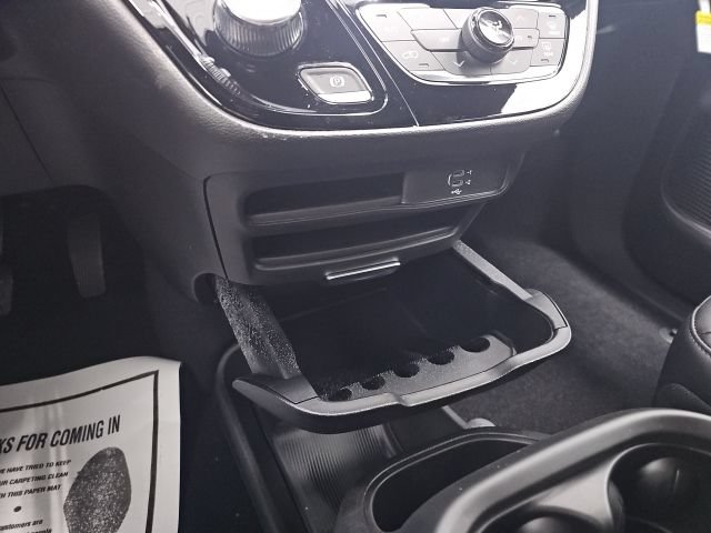 New 2026 Chrysler Voyager LX FWD image 30