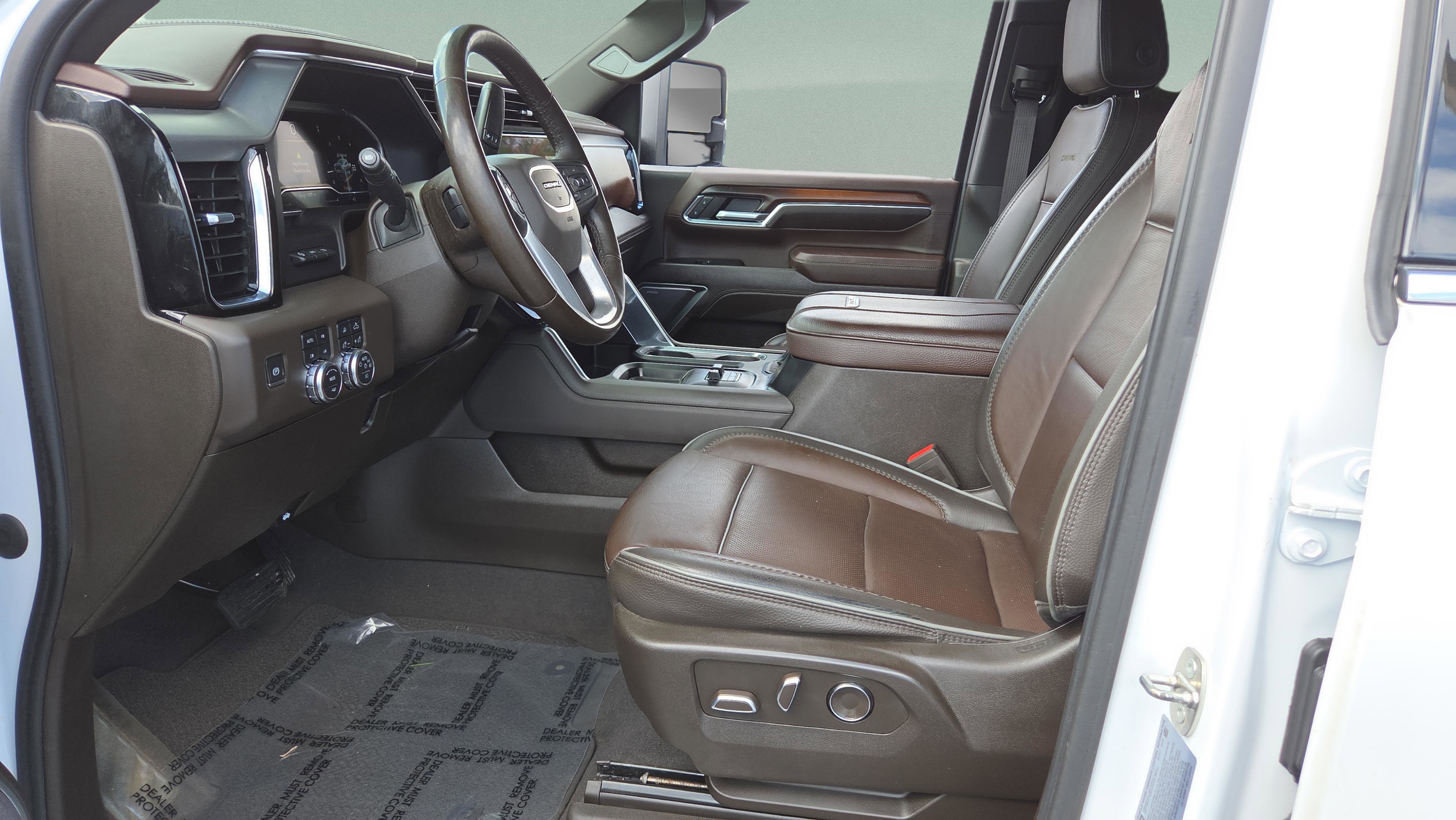 Used 2024 GMC Sierra 3500 Denali w/ Denali Reserve Package image 10