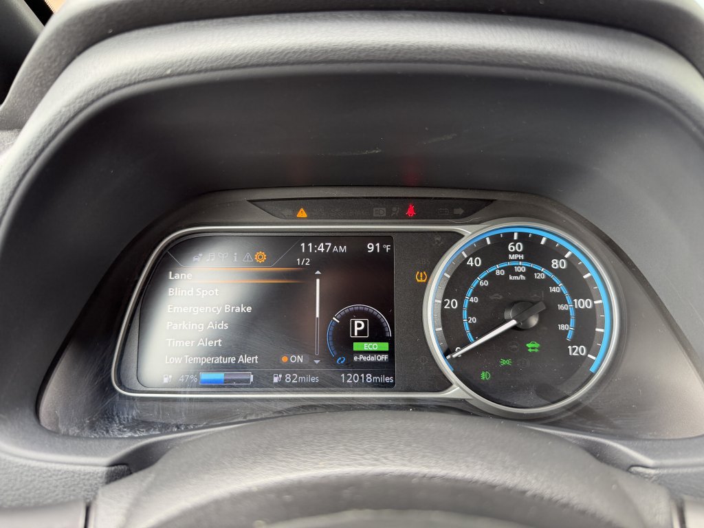 Used 2025 Nissan Leaf S FWD image 18