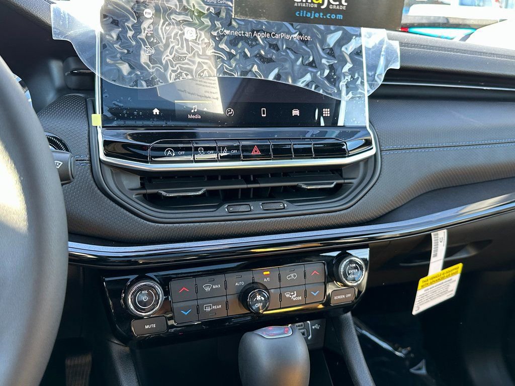New 2026 Jeep Compass Latitude w/ Sun and Sound Group image 23