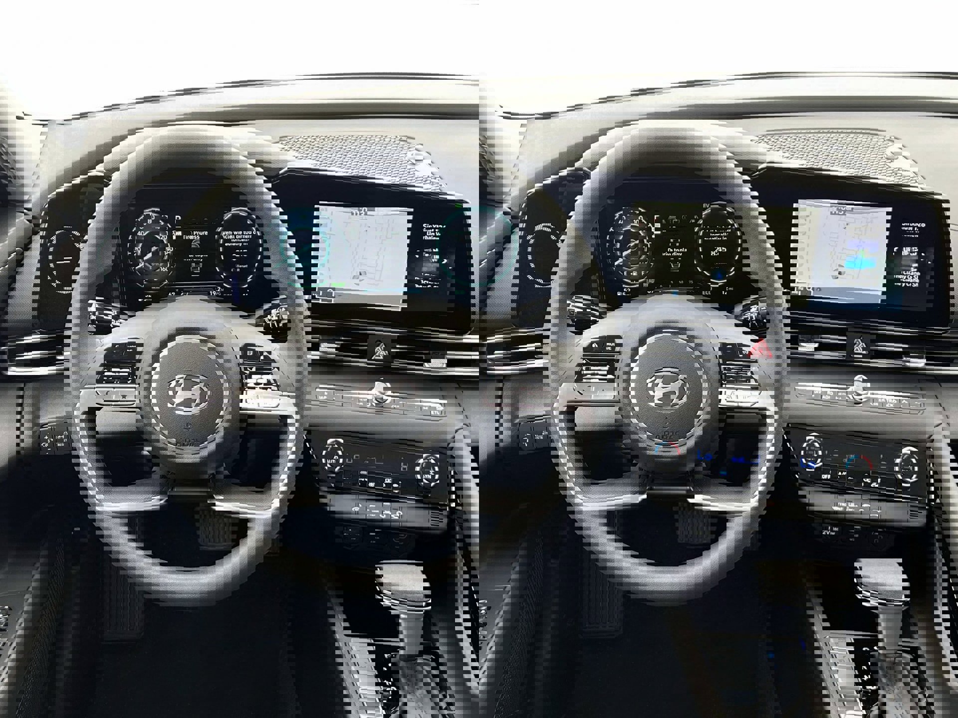 New 2025 Hyundai Elantra Blue image 17