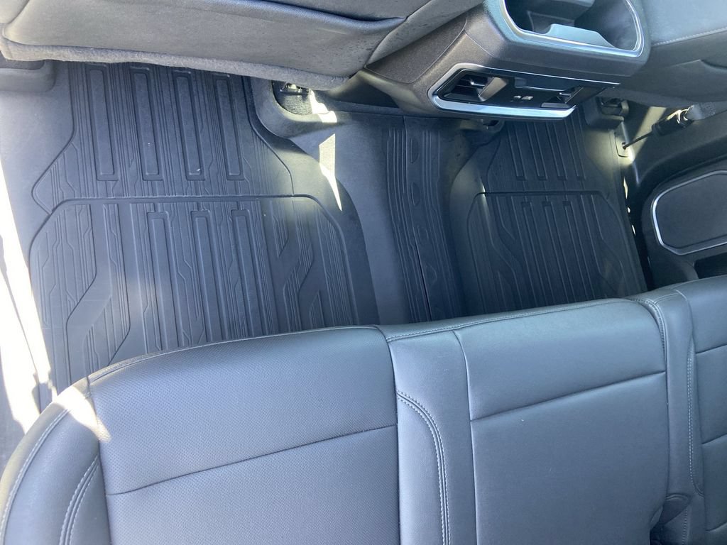 Certified 2022 GMC Sierra 1500 SLT w/ SLT Premium Package AWD/4WD image 35