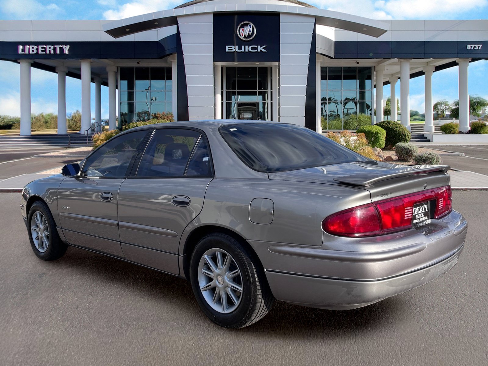 Used 1998 Buick Regal GS FWD image 6