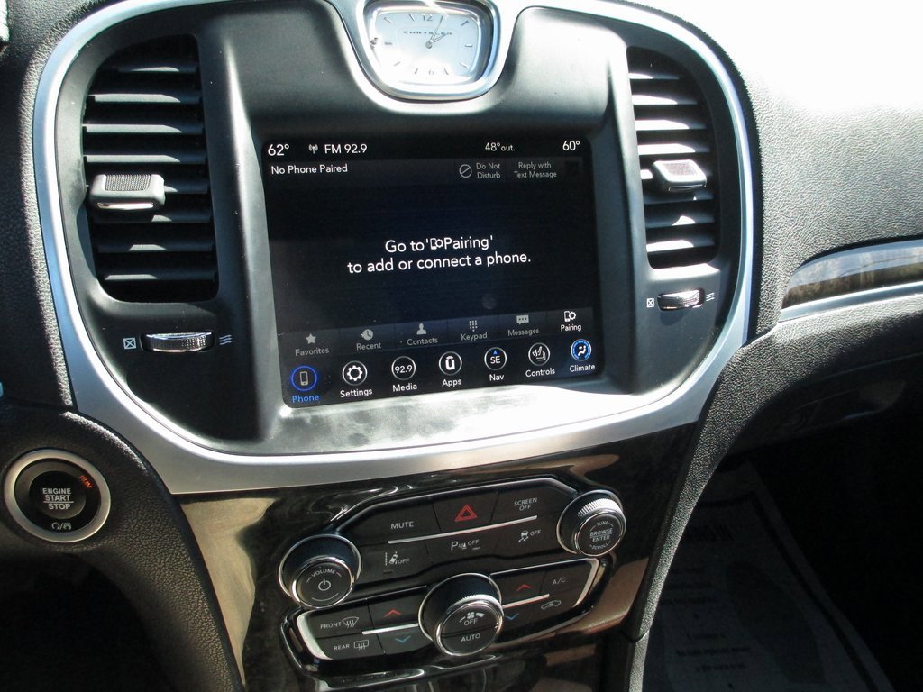 Used 2018 Chrysler 300 Limited w/ Safetytec Plus Group image 23