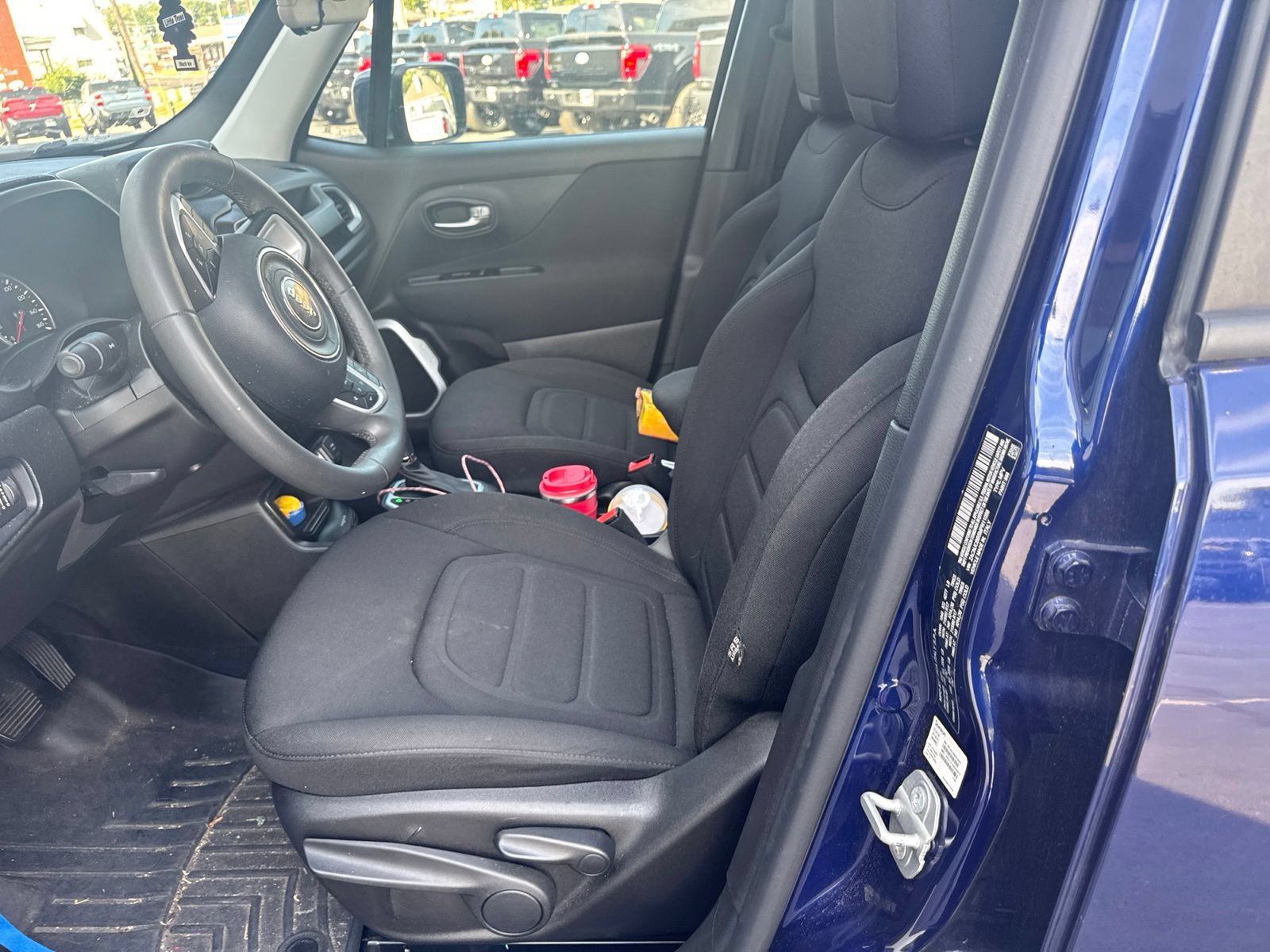 Used 2021 Jeep Renegade Latitude w/ Sun & Sound Group FWD image 8