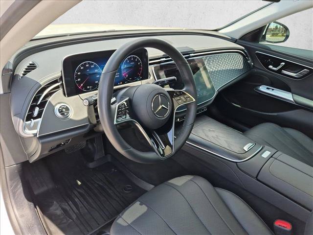 Used 2025 Mercedes-Benz E 350 4MATIC Sedan image 10