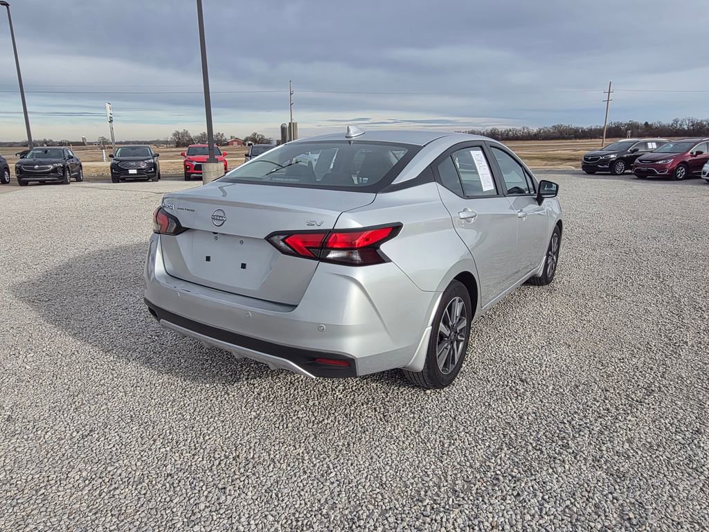 Used 2024 Nissan Versa SV w/ Trunk Package image 4