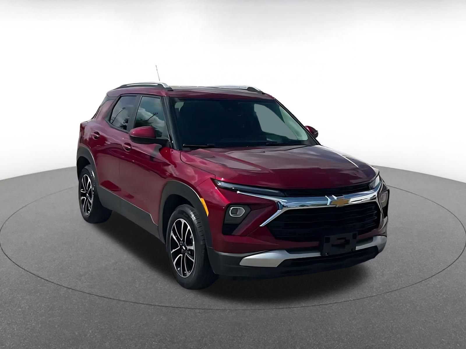 Used 2025 Chevrolet TrailBlazer LT FWD image 3
