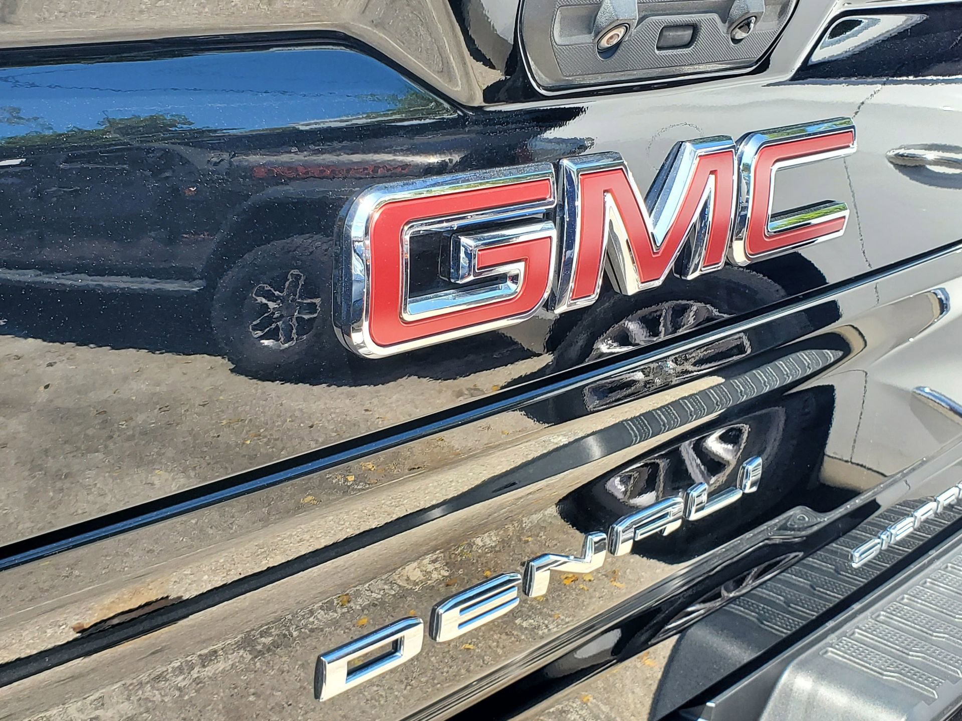 Used 2022 GMC Sierra 3500 Denali w/ Denali Ultimate Package image 6