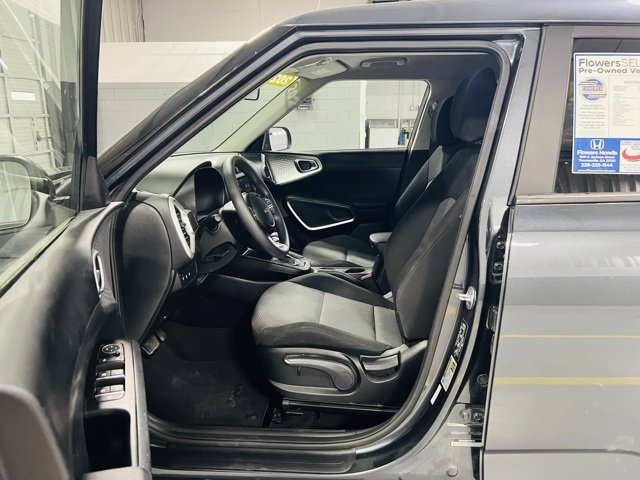 Used 2023 Kia Soul LX w/ LX Technology Package image 21