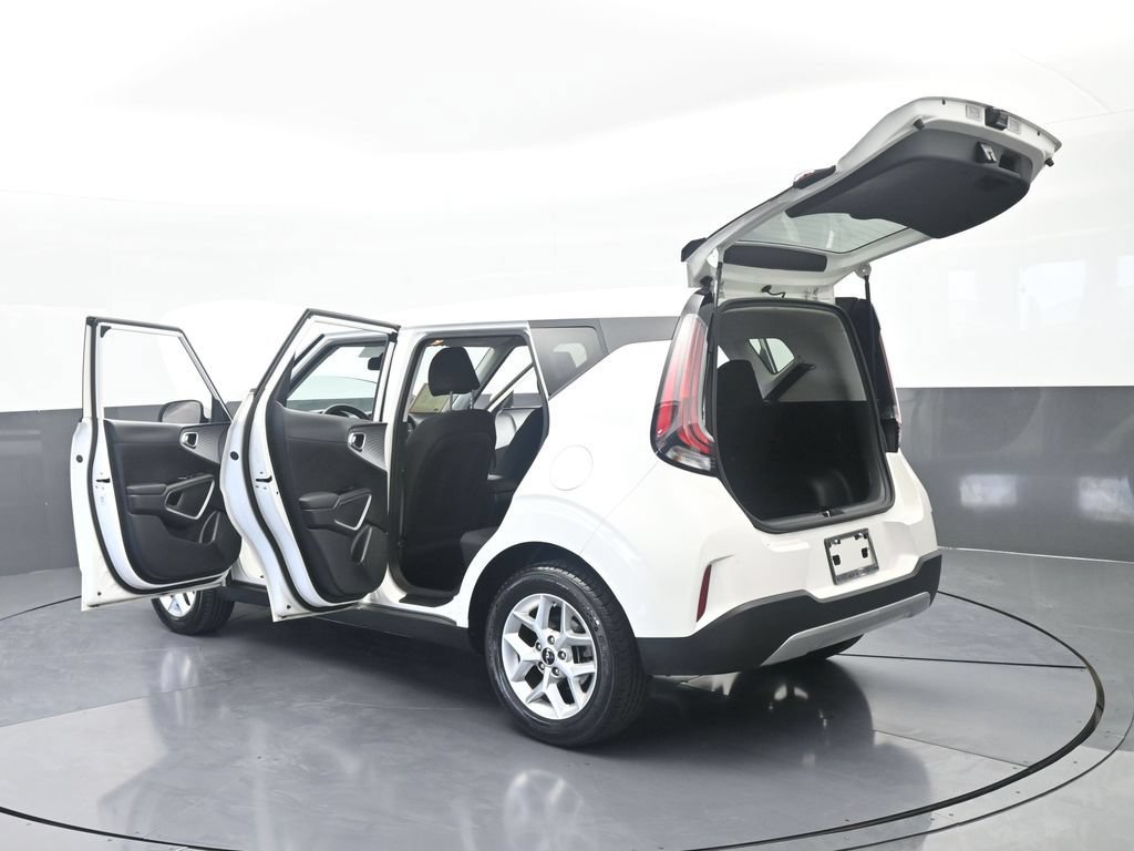 Used 2024 Kia Soul LX w/ Option Group 015 FWD image 71