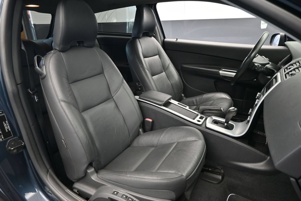 Used 2011 Volvo C30 T5 w/ Multimedia Pkg FWD image 15