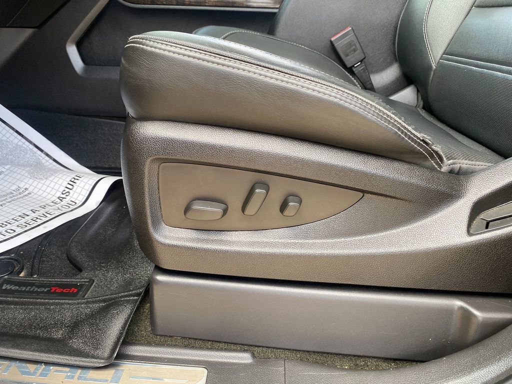 Used 2016 GMC Sierra 1500 Denali w/ Enhanced Driver Alert Package image 34