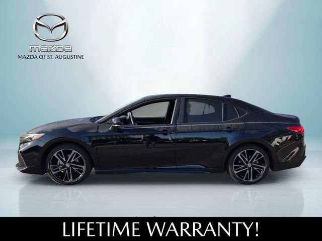 Used 2025 Toyota Camry XSE FWD image 3