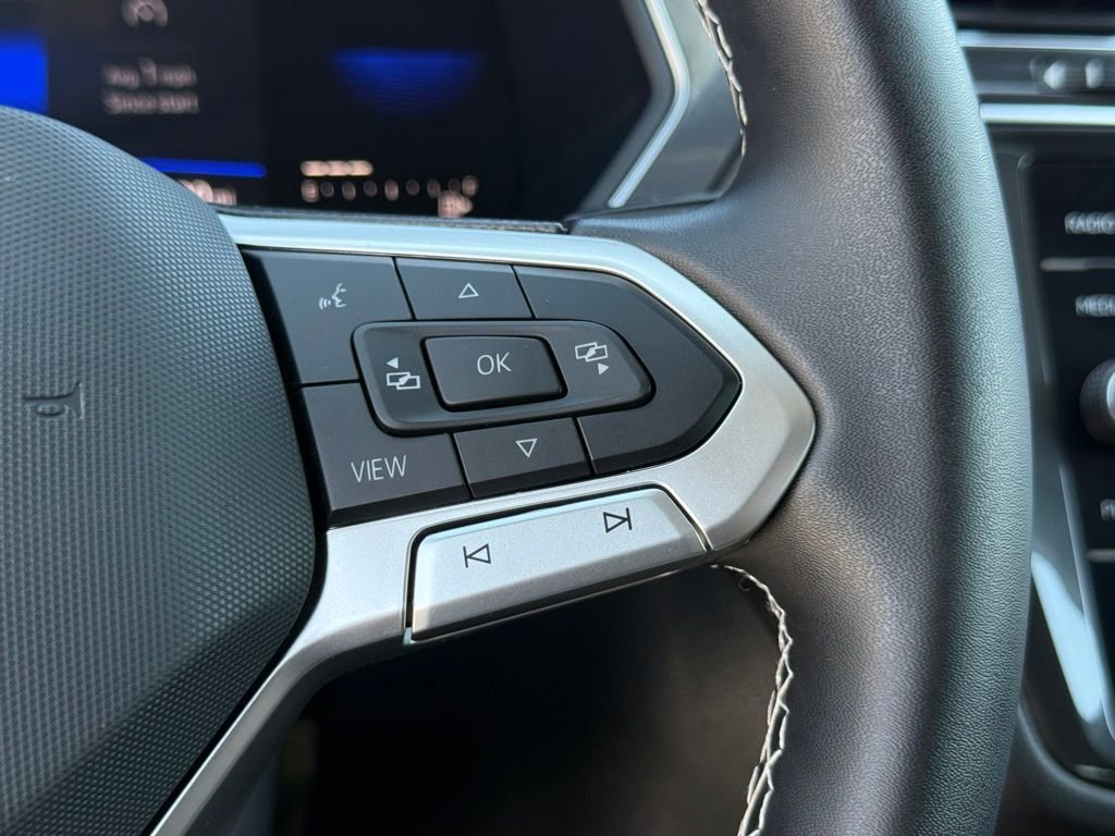 Used 2023 Volkswagen Tiguan SE image 19