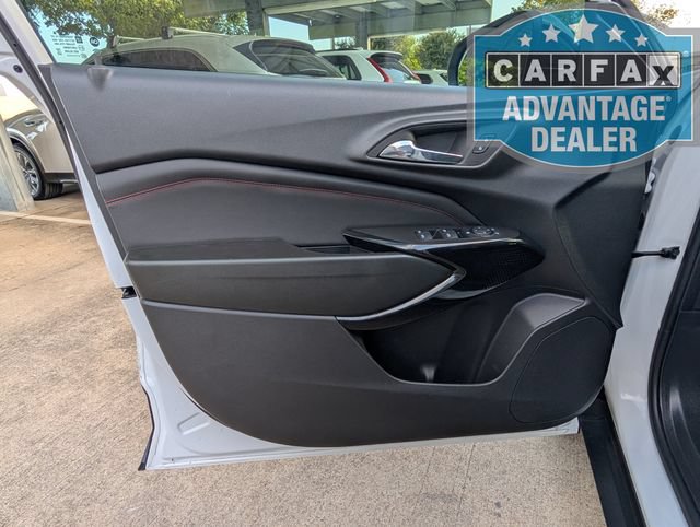 Used 2025 Chevrolet Trax RS w/ Sunroof Package FWD image 16