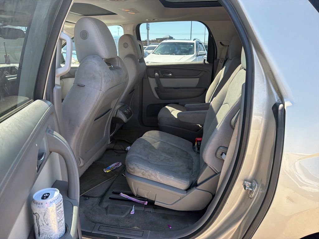 Used 2016 GMC Acadia SLE FWD image 7