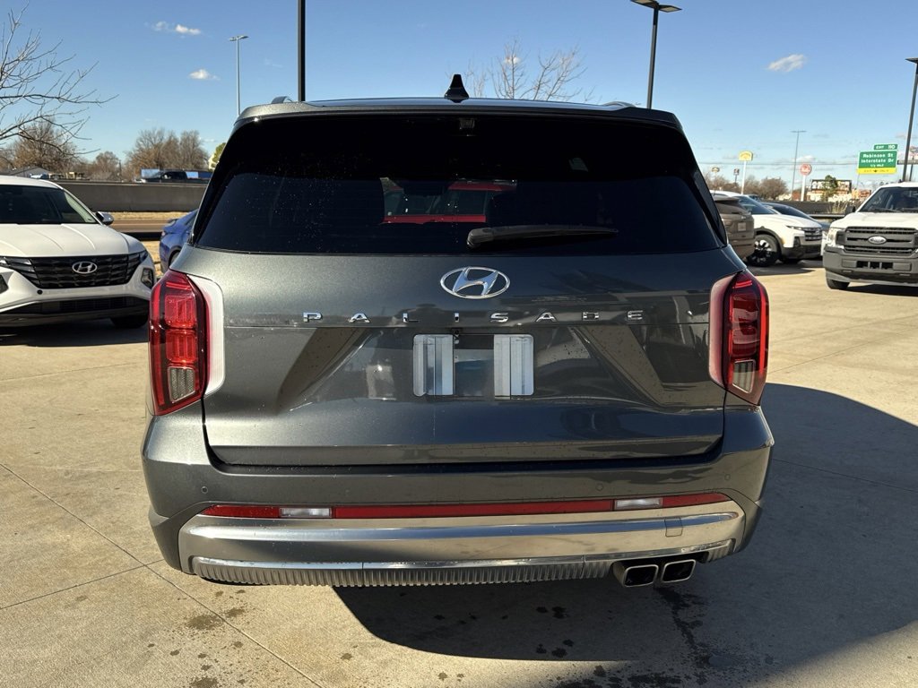 Used 2023 Hyundai Palisade Calligraphy image 5