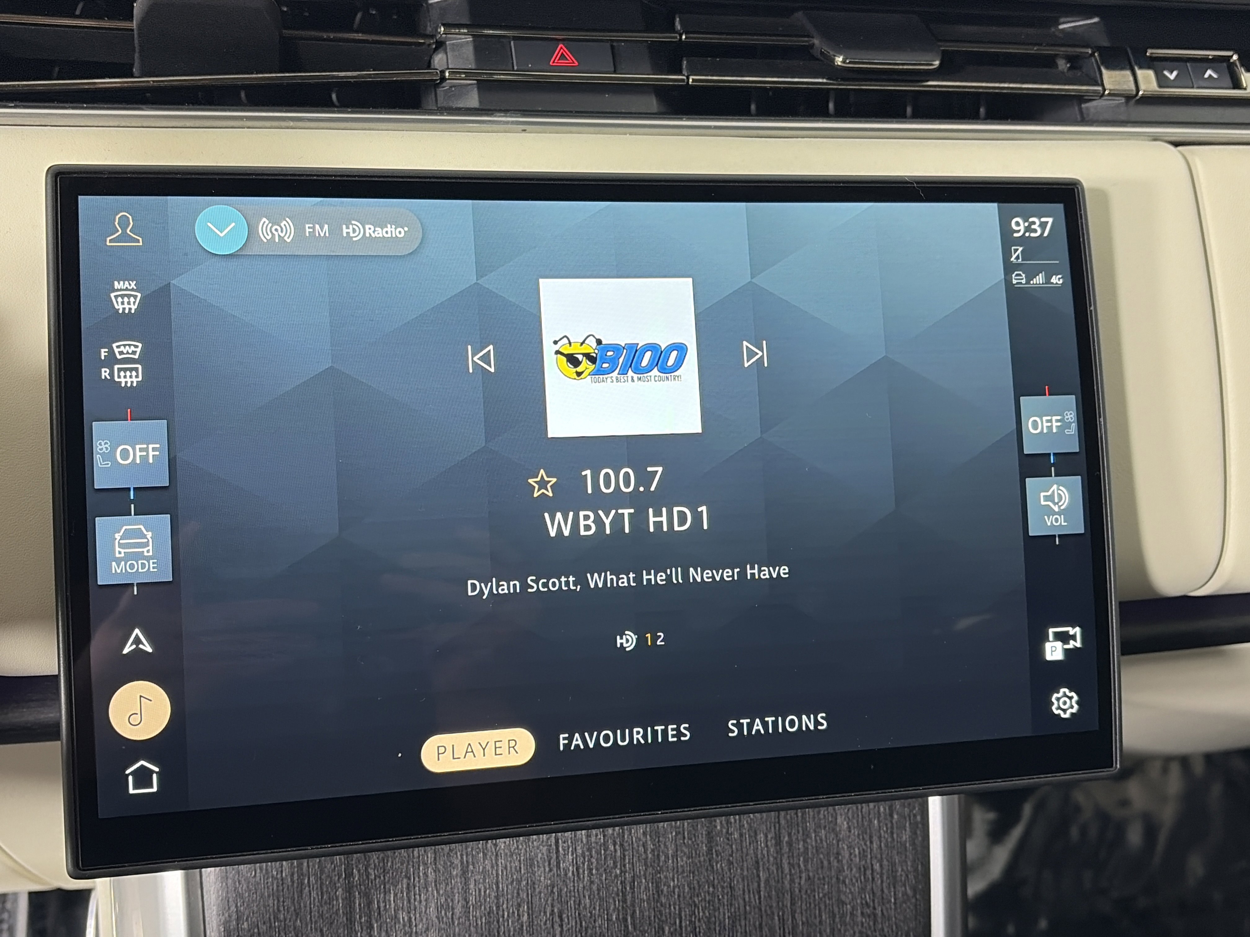 Used 2024 Land Rover Range Rover Long Wheelbase Autobiography image 23