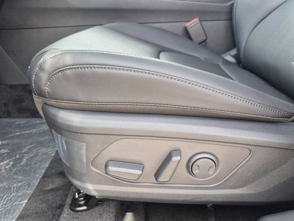 New 2026 Kia Sportage EX image 11