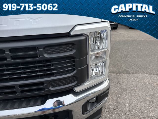 New 2026 Ford F250 XL w/ XL Chrome Package image 11