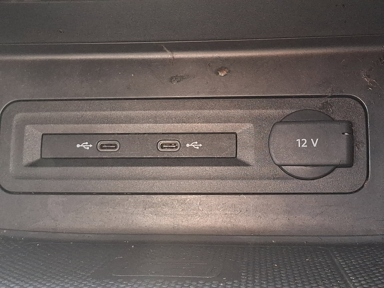 Certified 2022 Volkswagen Atlas Cross Sport SE w/ Panoramic Sunroof Package image 24