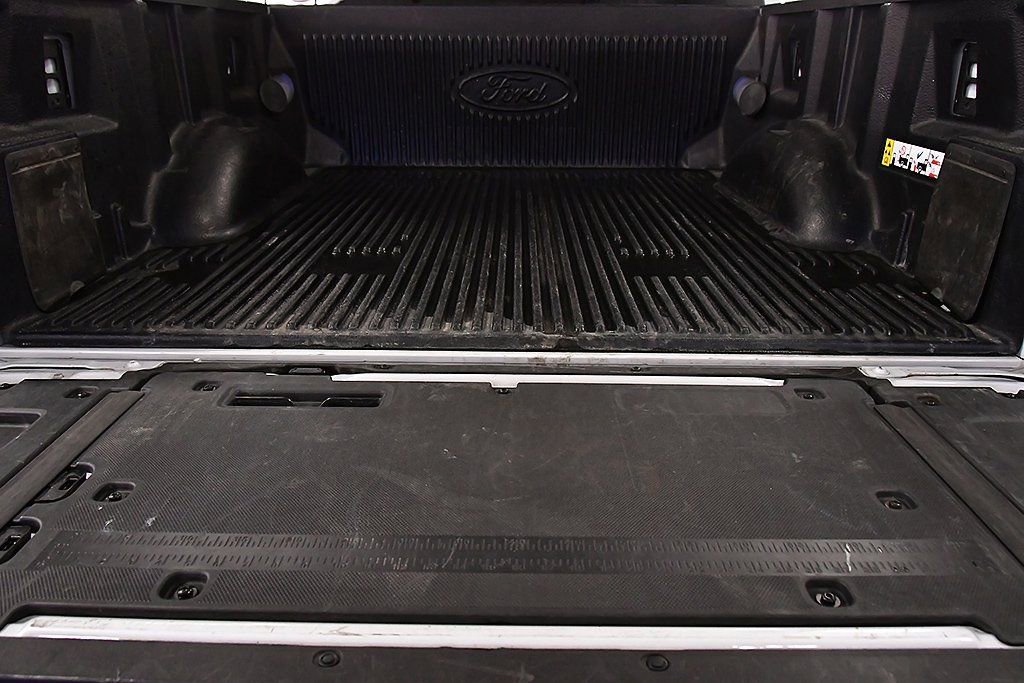 Used 2025 Ford F150 Platinum image 13