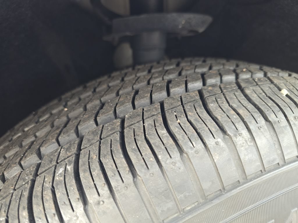 Used 2024 Chrysler Pacifica Touring-L FWD image 27