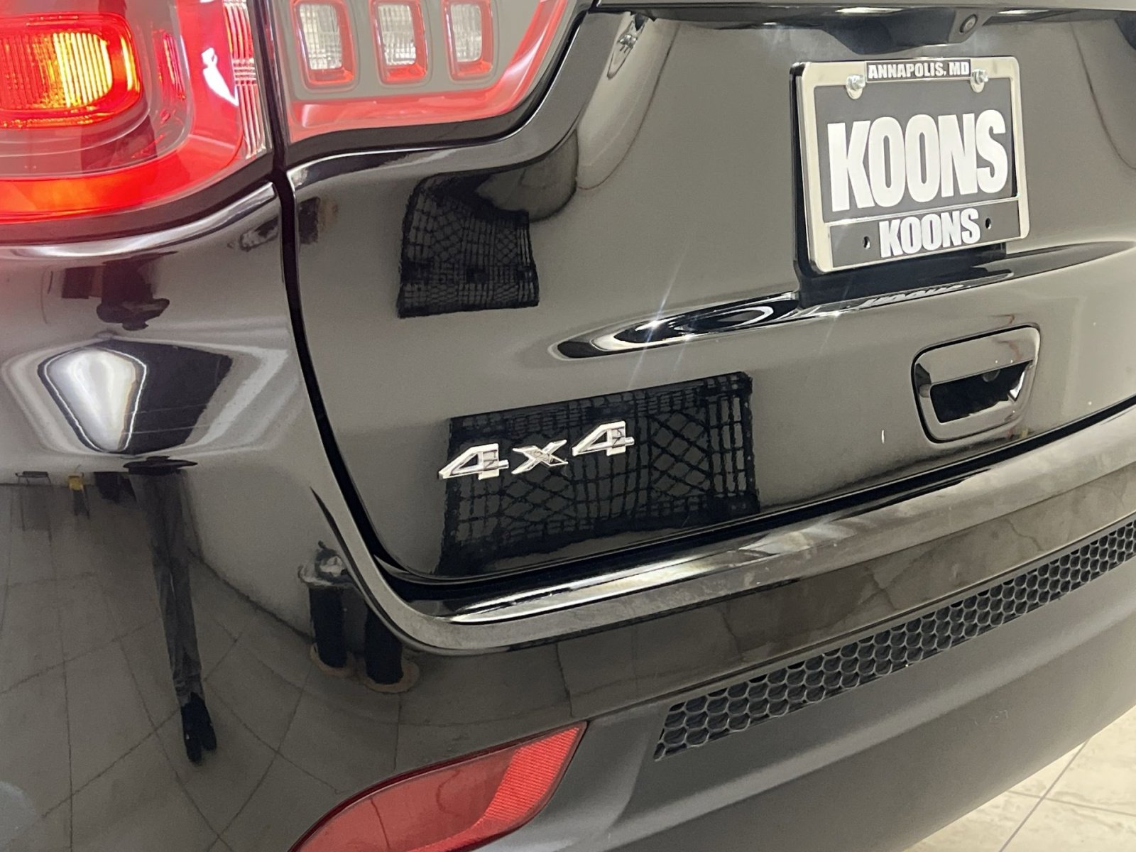 Used 2024 Jeep Compass Latitude image 27
