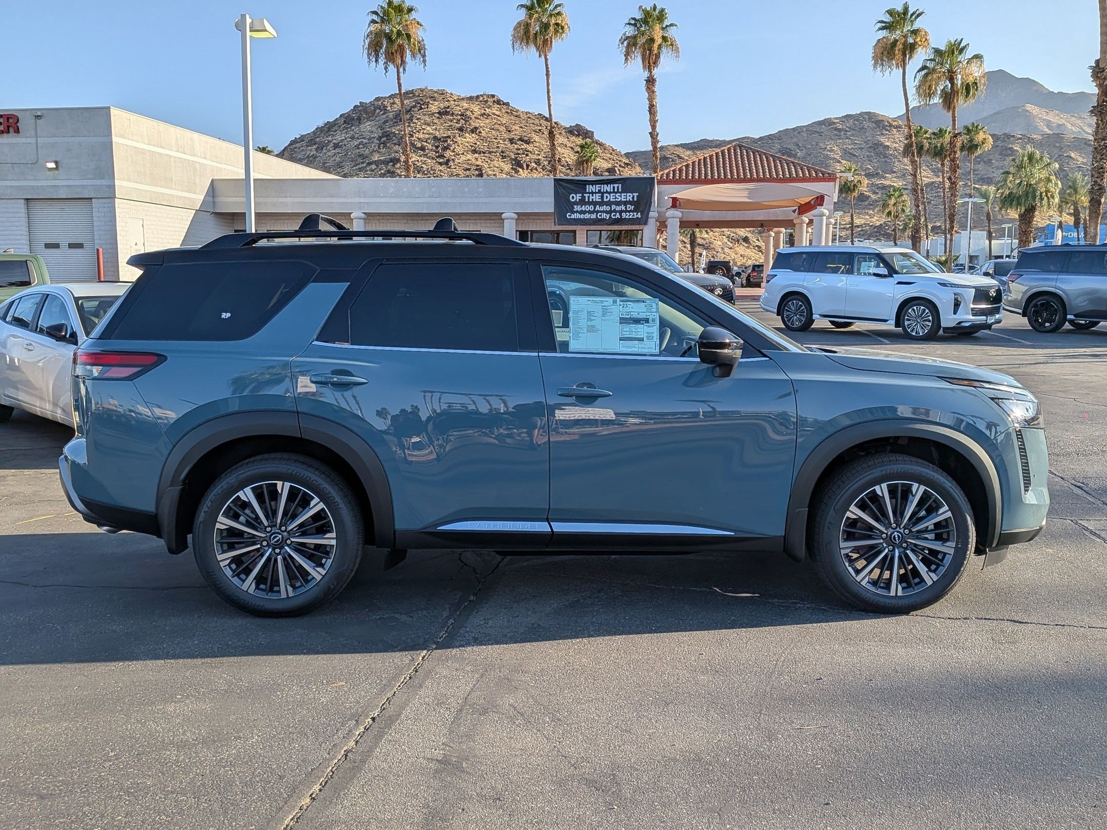 New 2026 Nissan Pathfinder Platinum FWD image 5