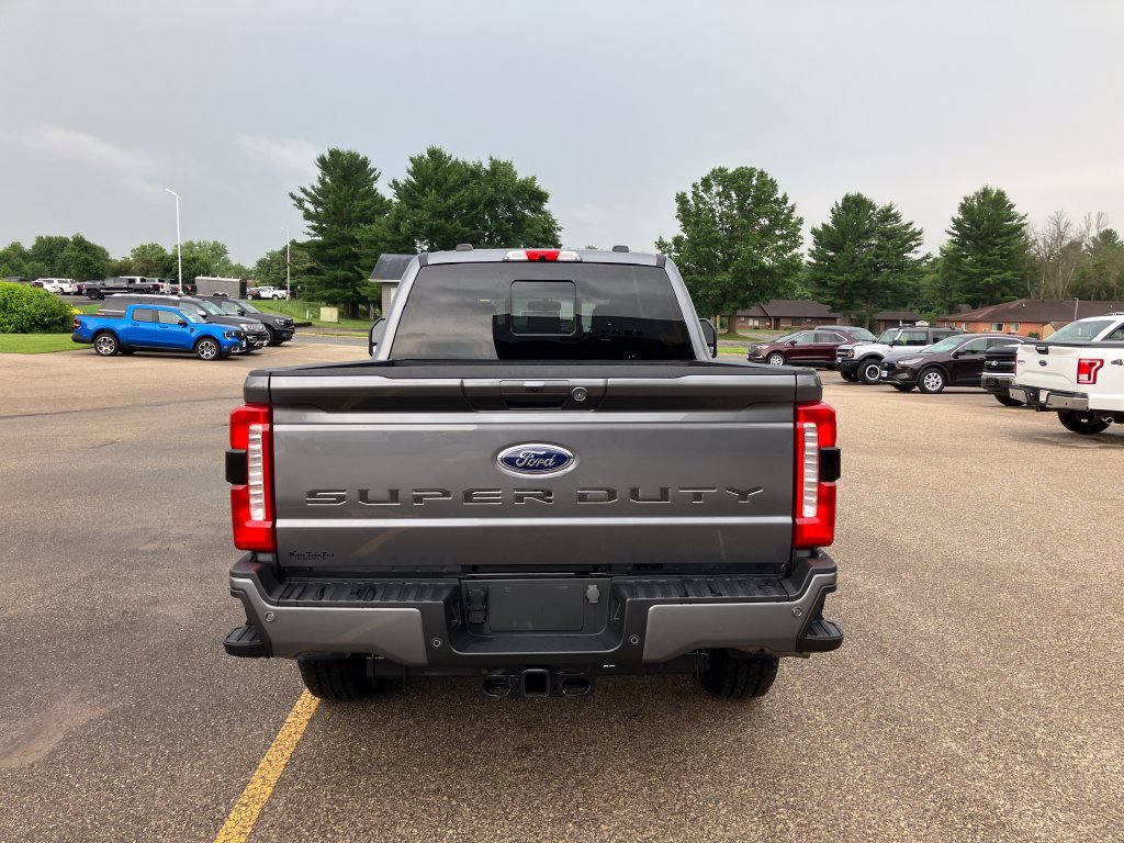 Used 2023 Ford F250 Lariat w/ Lariat Ultimate Package AWD/4WD image 8