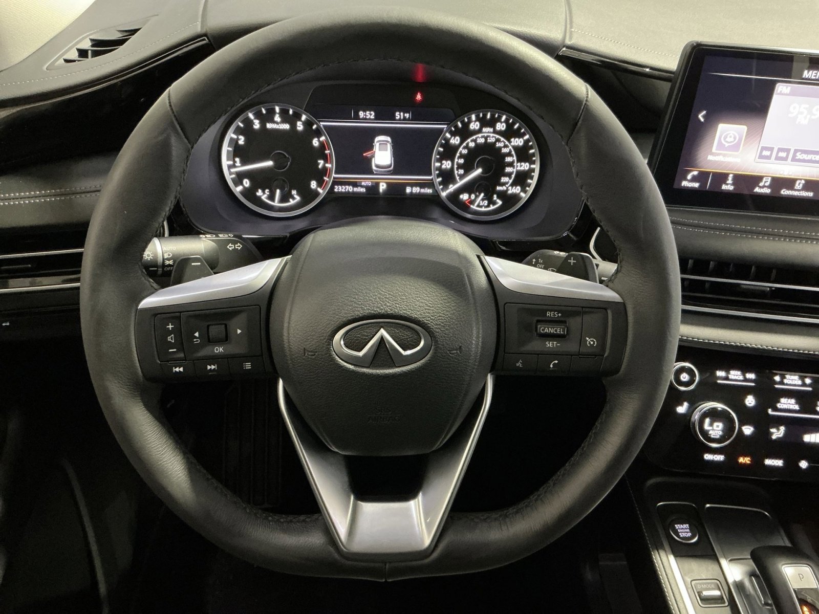 Used 2025 INFINITI QX60 Pure image 24