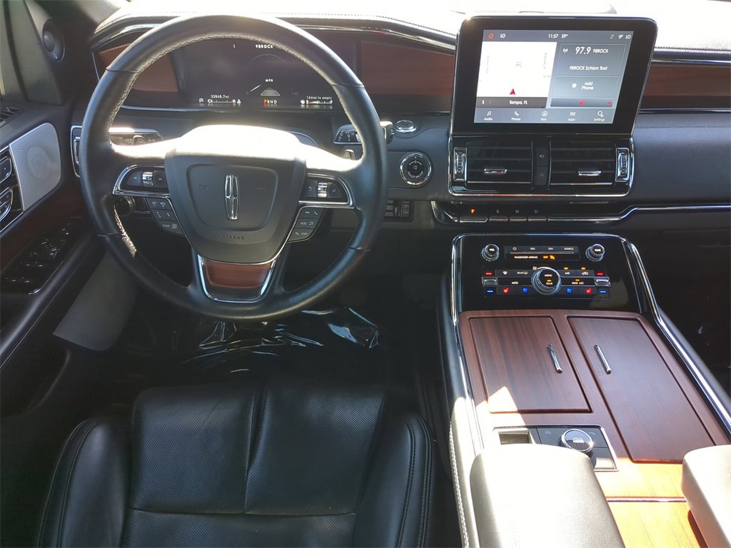 Certified 2021 Lincoln Navigator Reserve image 12