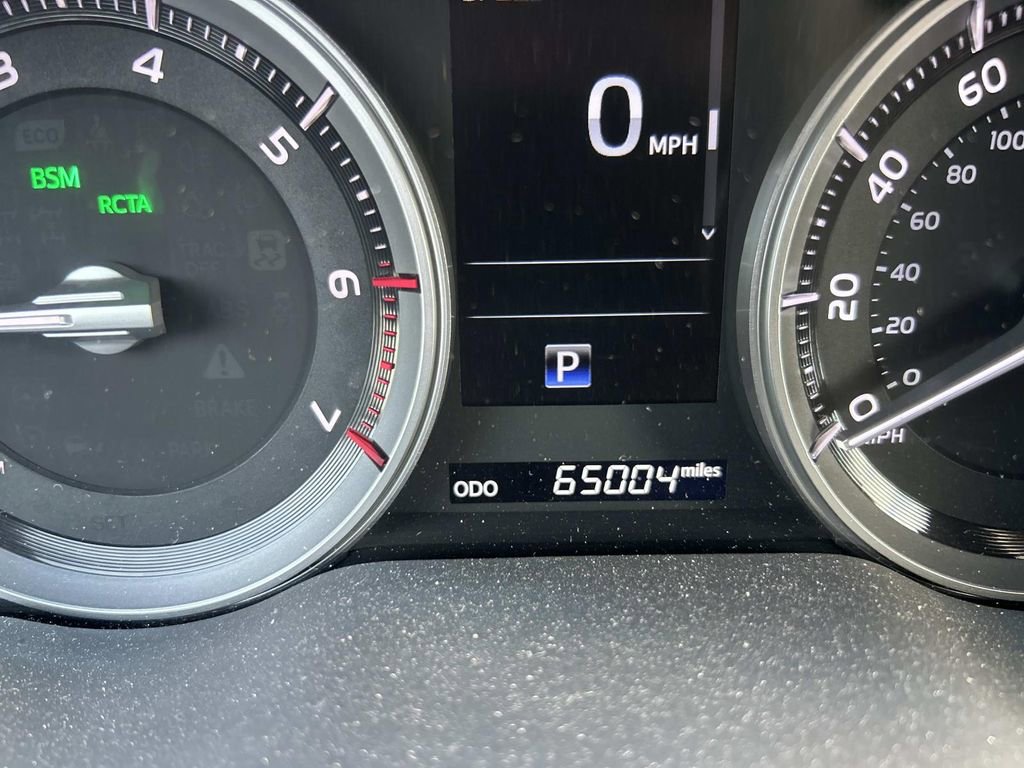 Used 2017 Toyota Land Cruiser image 20