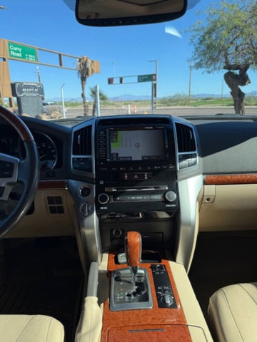 Used 2014 Toyota Land Cruiser image 11