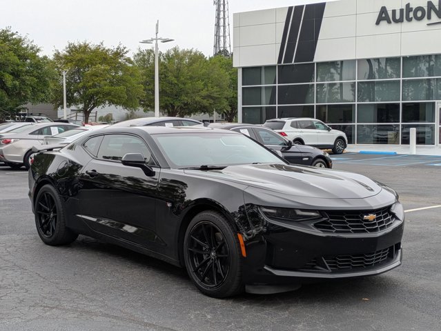 Used 2023 Chevrolet Camaro LT RWD image 3