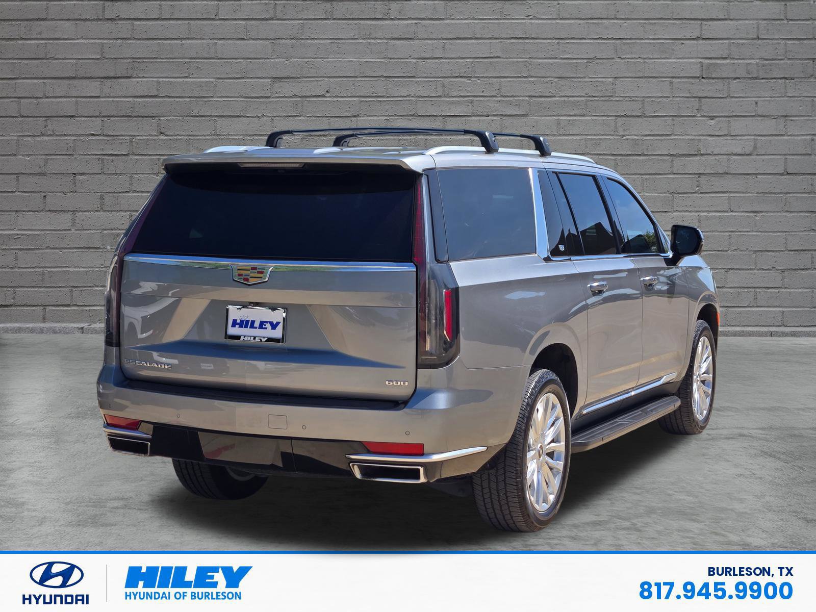 Used 2023 Cadillac Escalade ESV Luxury RWD image 4