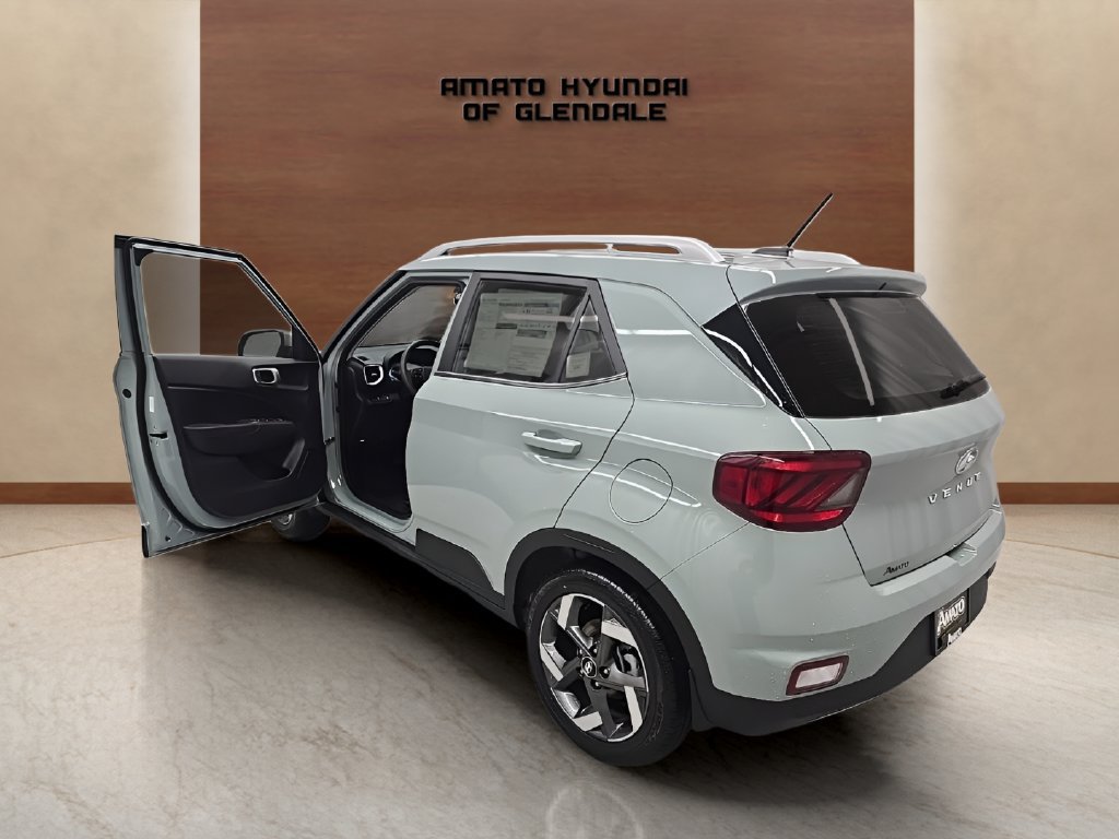 New 2026 Hyundai Venue SEL FWD image 5