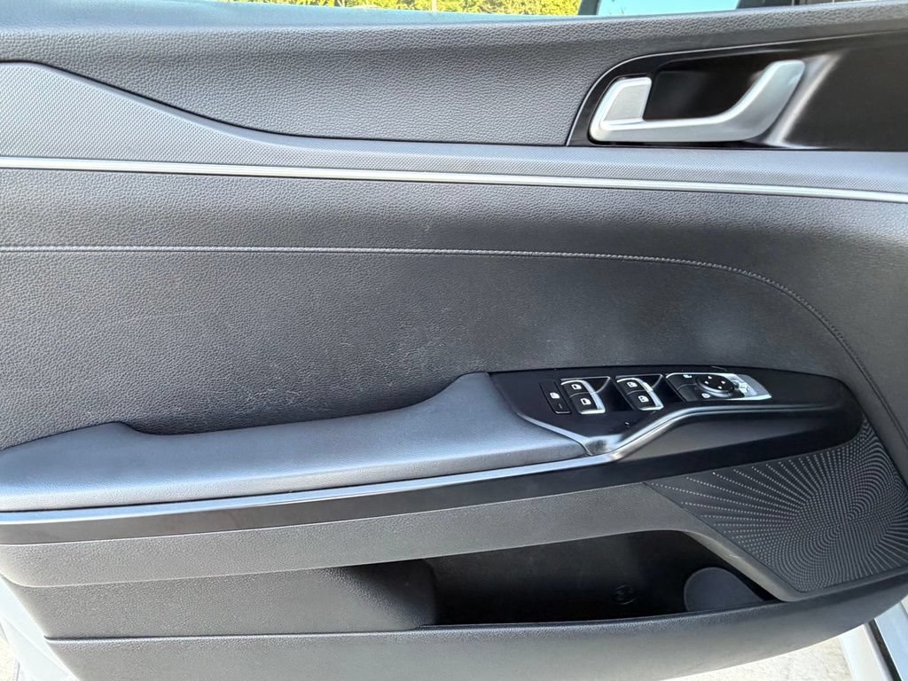 Used 2022 Kia K5 GT-Line FWD image 14