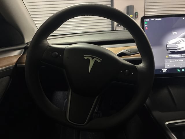Used 2024 Tesla Model Y Long Range RWD image 16