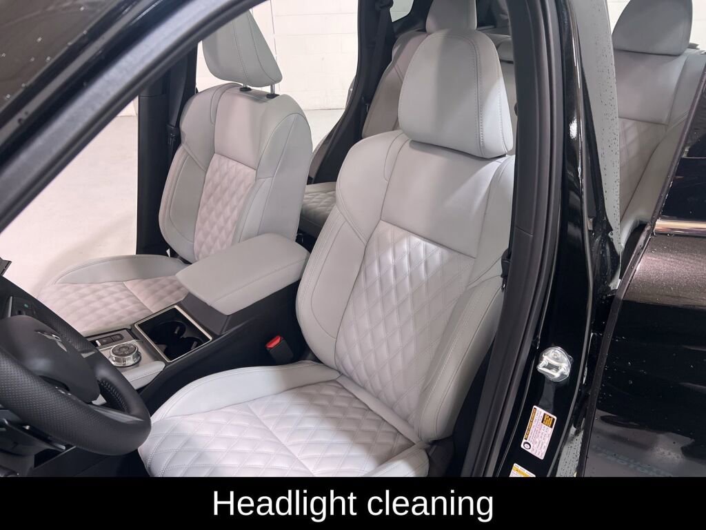 New 2025 Mitsubishi Outlander SEL image 11