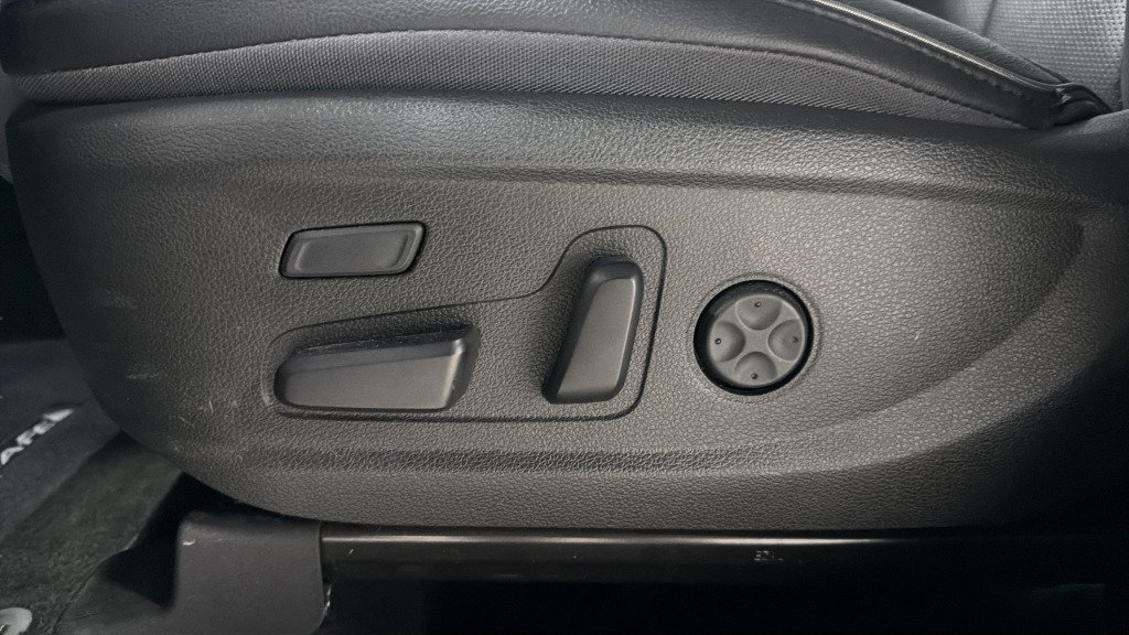 Used 2022 Hyundai Santa Fe Limited w/ Cargo Package AWD/4WD image 18