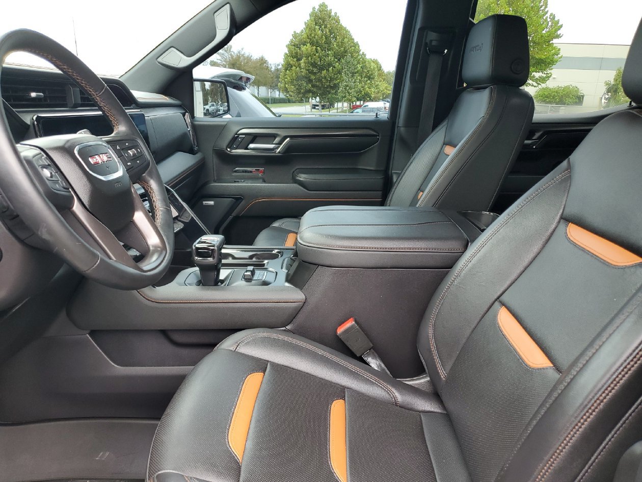 Used 2024 GMC Sierra 1500 AT4 w/ Technology Package AWD/4WD image 19