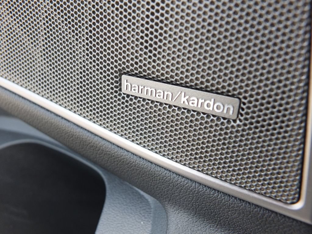 Used 2021 BMW M3 Competition RWD image 5