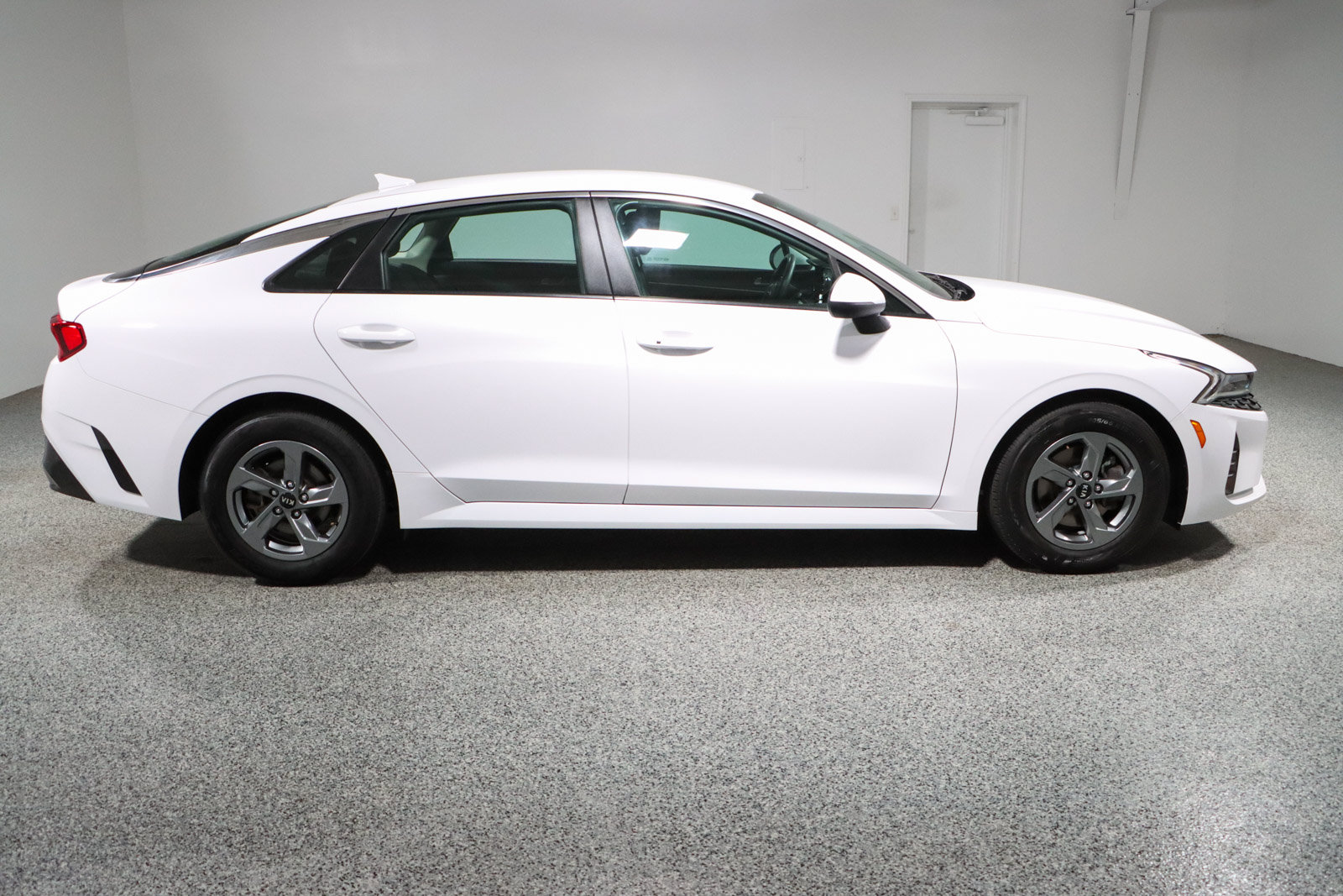 Used 2021 Kia K5 LXS FWD image 6