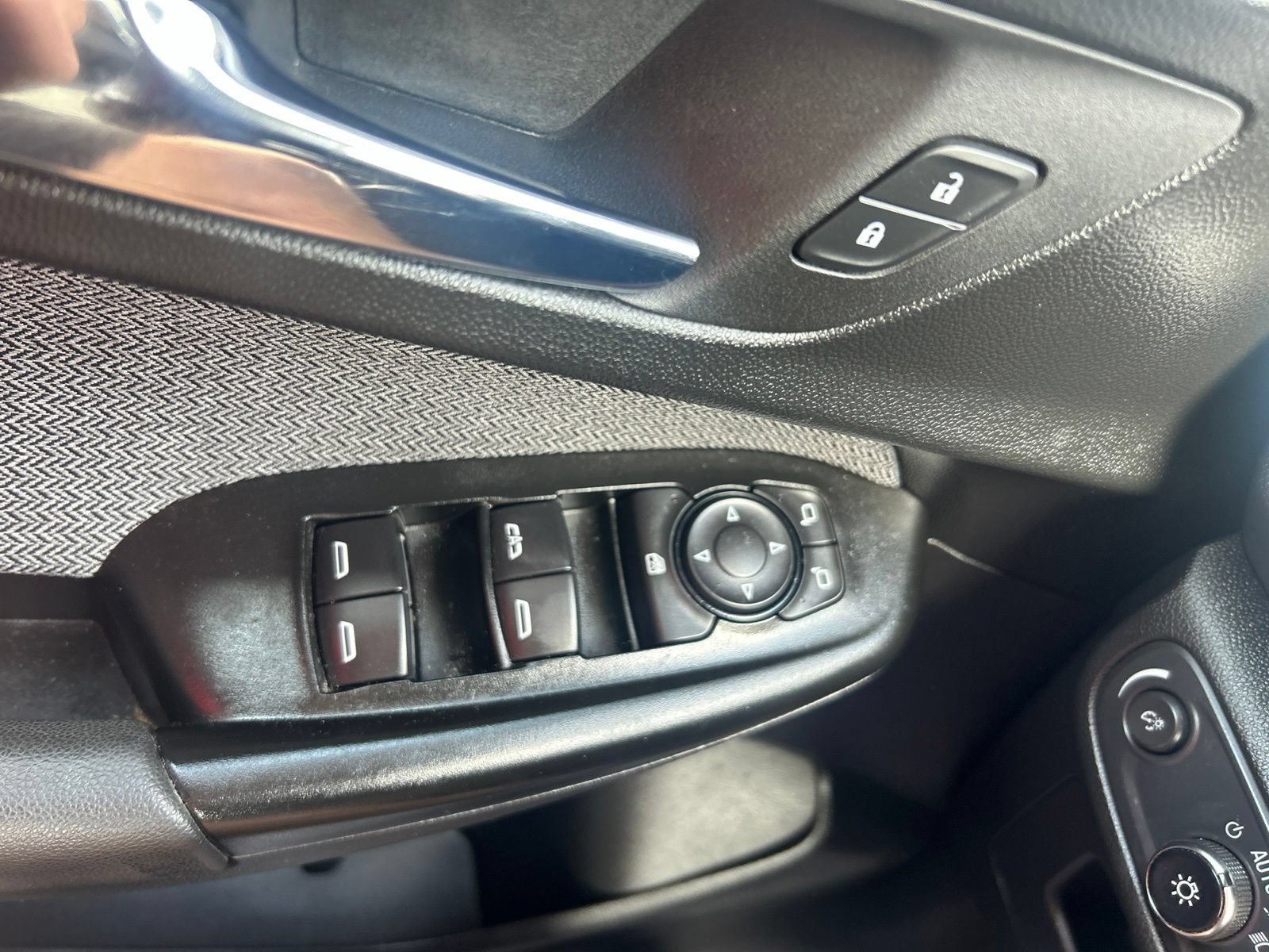 Used 2022 Chevrolet TrailBlazer LS FWD image 19